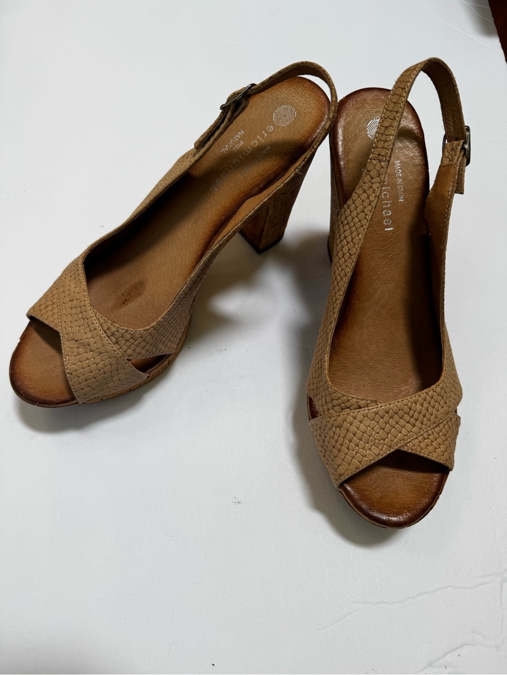 Eric Michael Peep Open Toe Tan Cork look Wedge Spain Heels Womens size 40 / 9